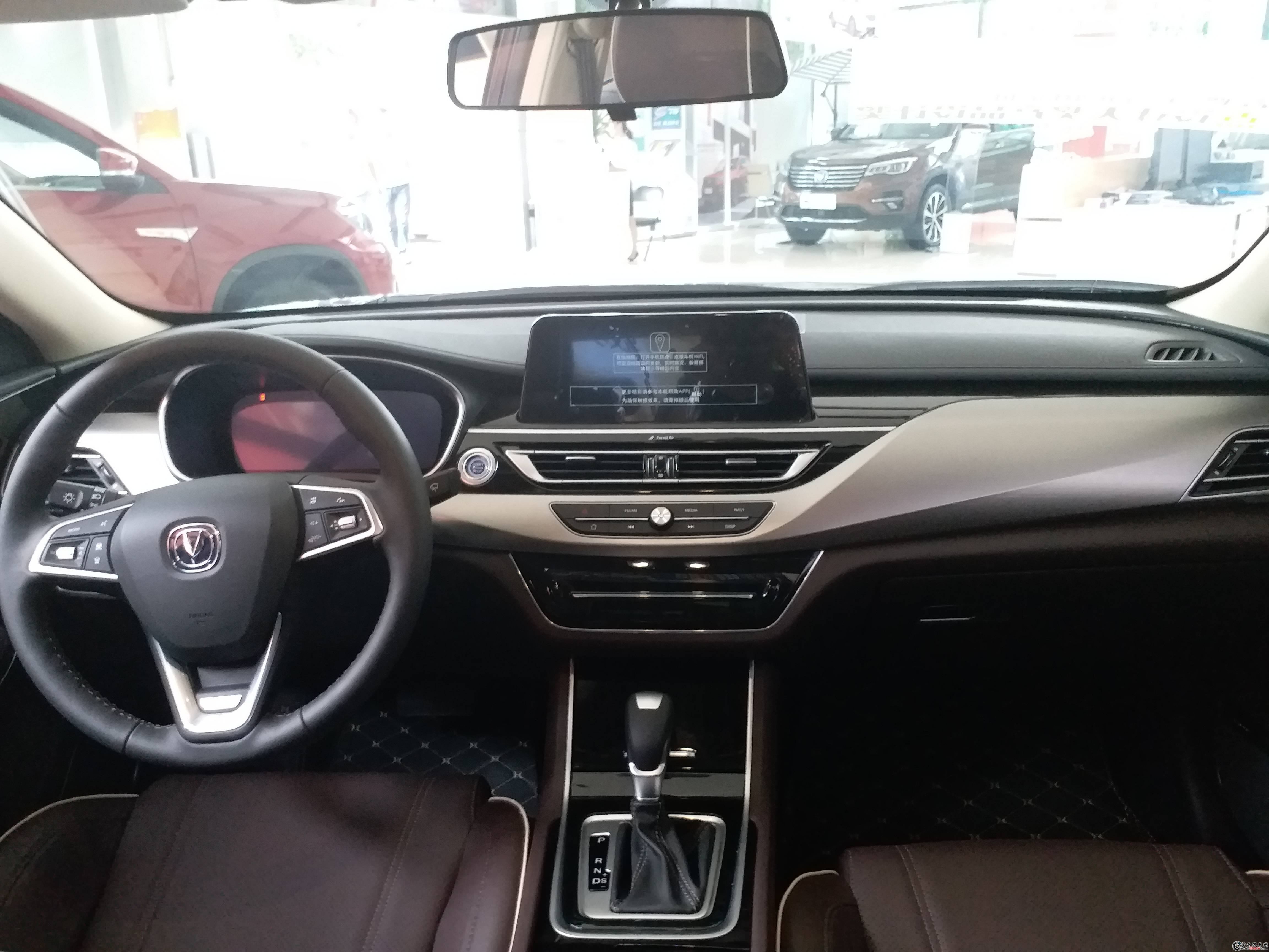 睿騁CC車型 內飾圖