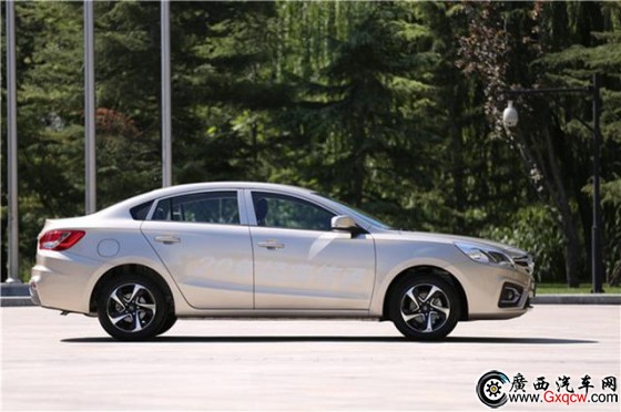 海馬新款福美來轎車/7座版上市 售7.68萬起