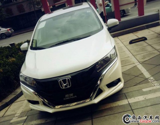 東風(fēng)本田競(jìng)?cè)鹇吩噷?shí)車曝光 尾部設(shè)計(jì)好復(fù)雜